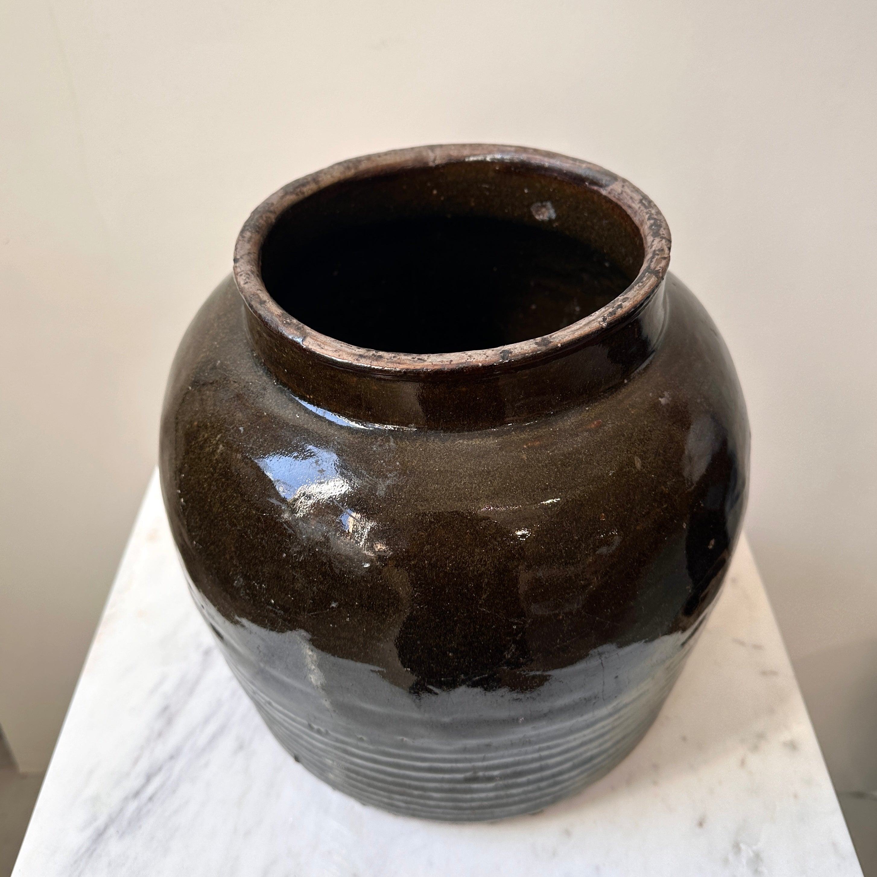 Vintage Chinese Black Ceramic Pot - 002