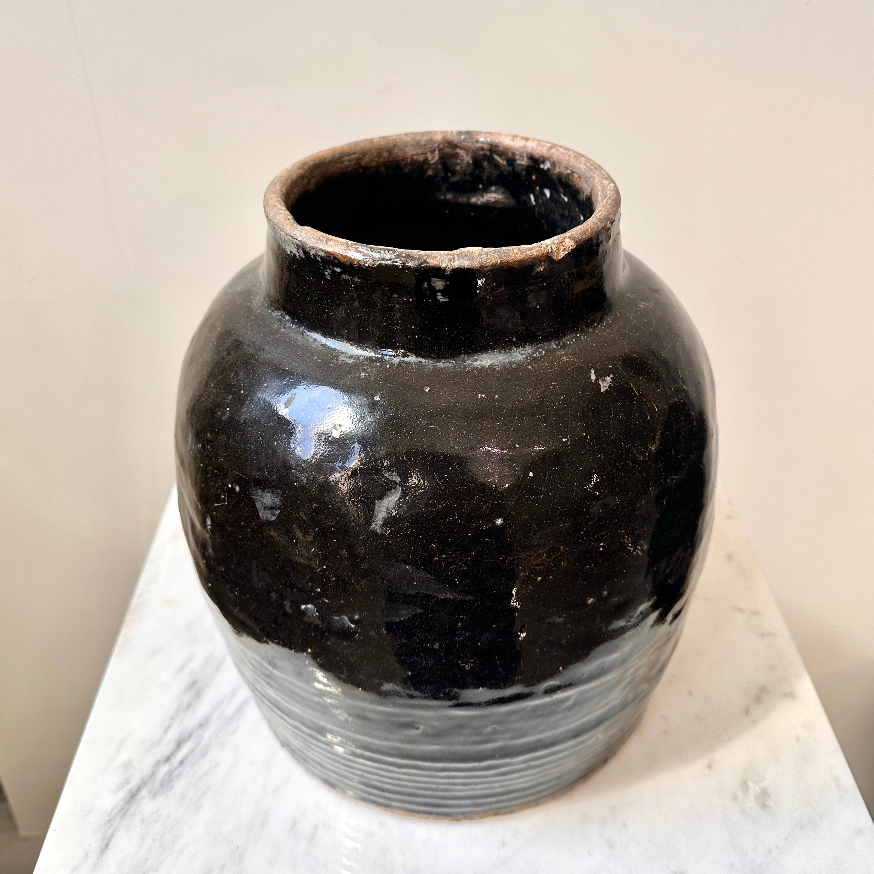 Vintage Chinese Black Ceramic Pot - 001