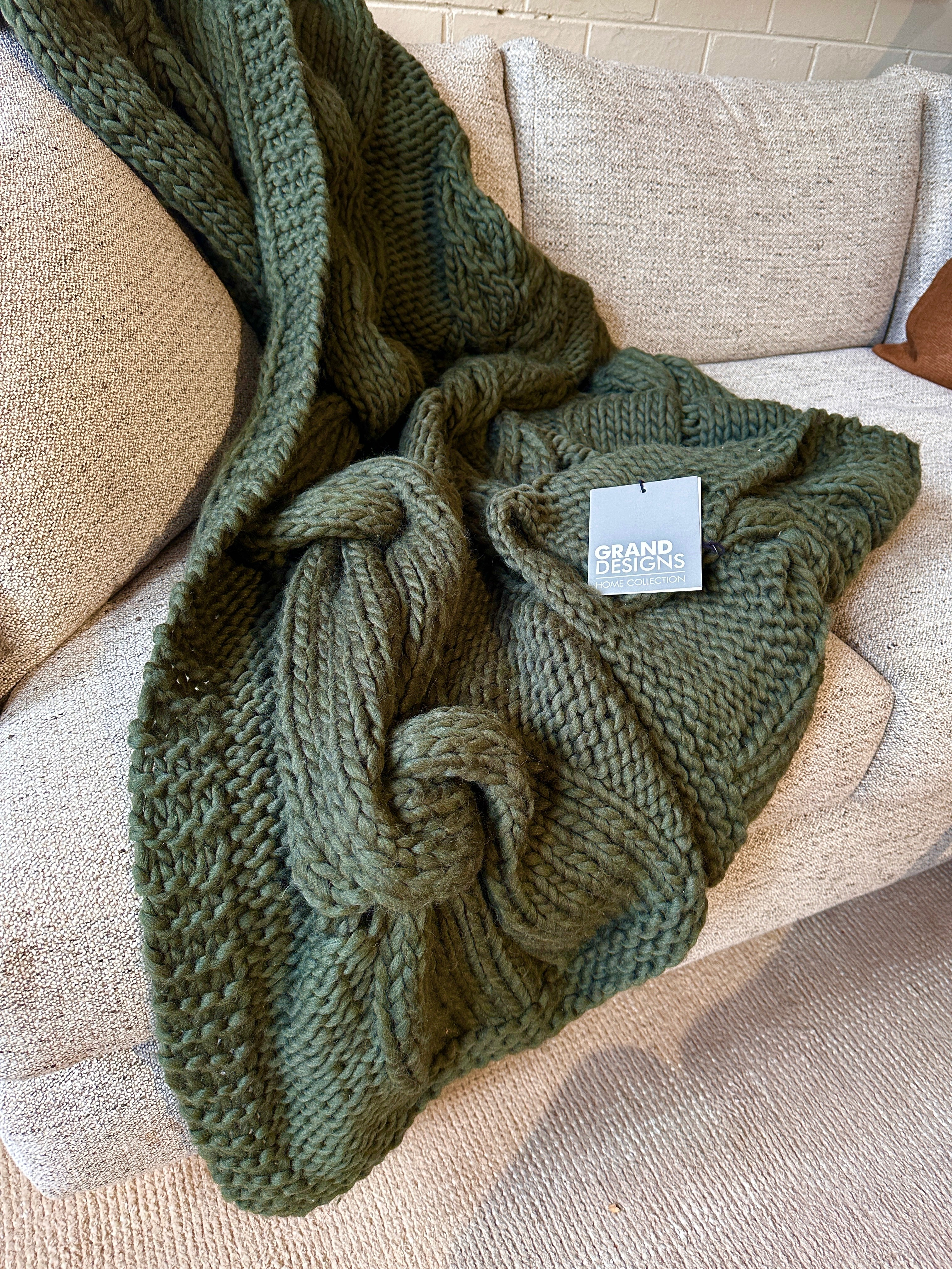 GRAND DESIGNS Hamish Hand Knitted Throw Dark Green 180x130cm