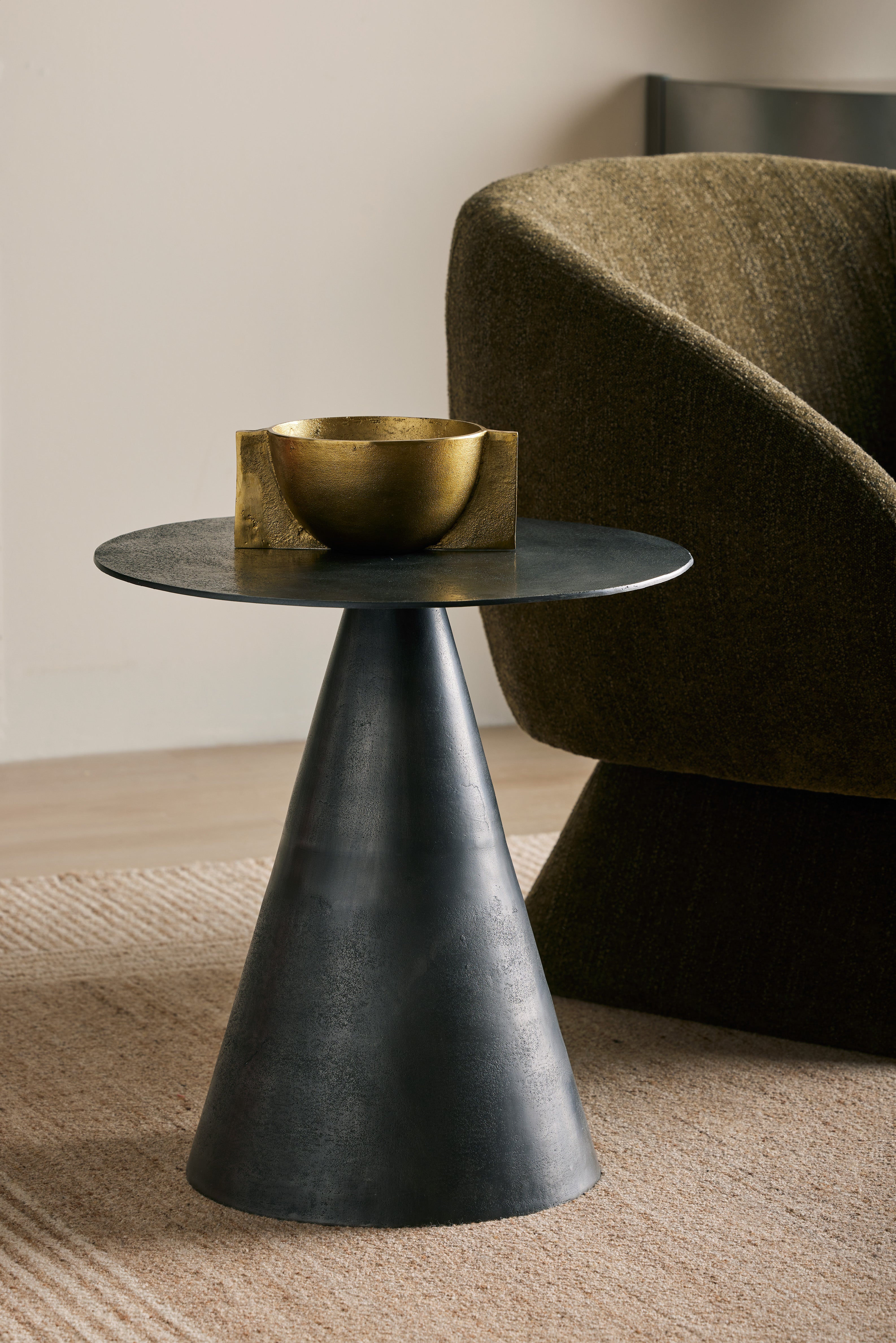 GRAND DESIGNS Piet Side Table - Gunmetal