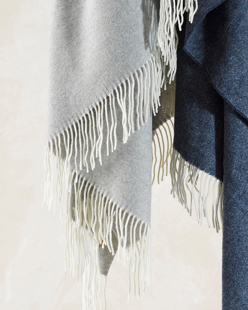 BAYA Bambina Merino Wool & Cashmere Throw - Silver