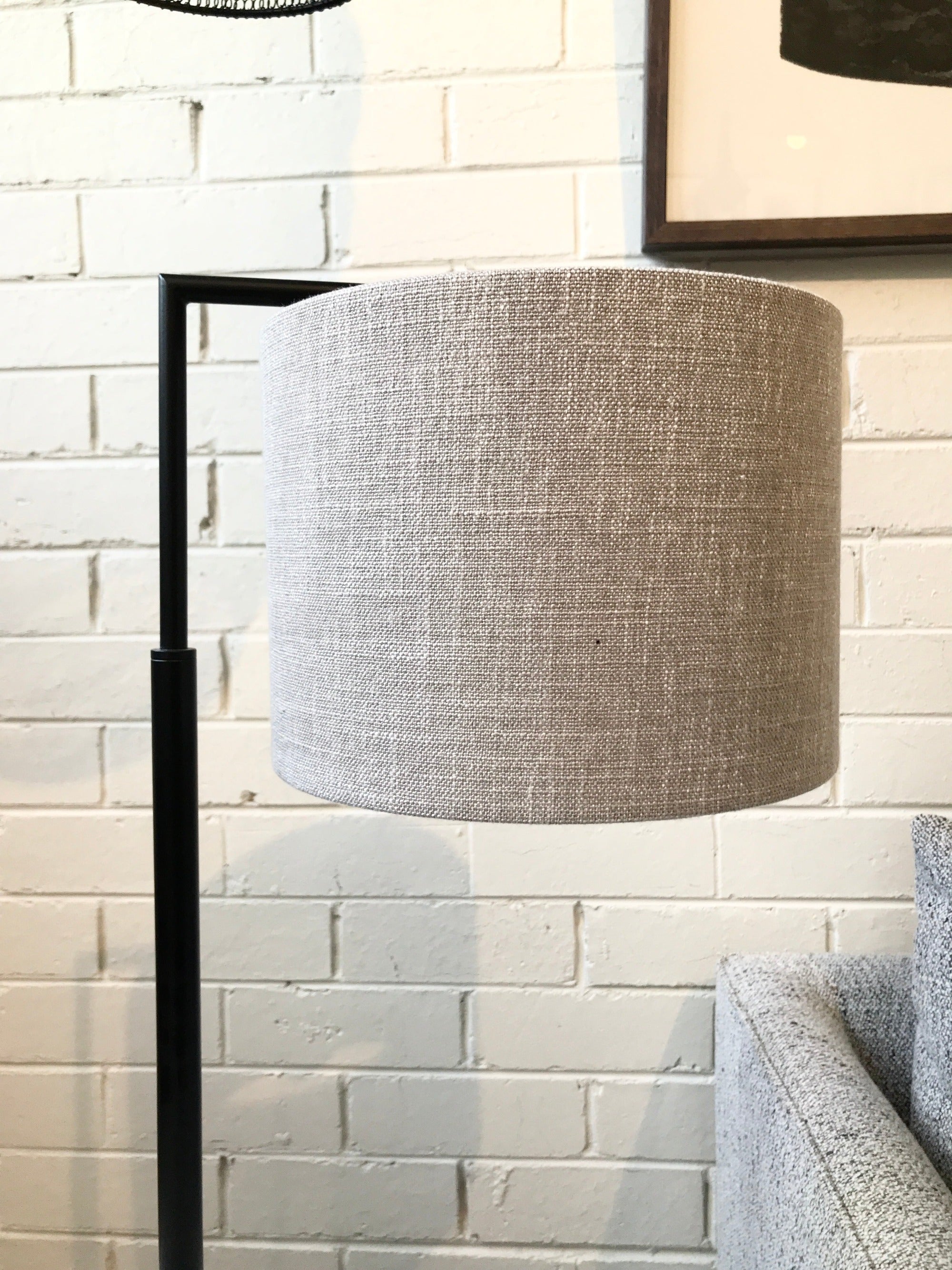 Kardan Table Lamp - Linen Shade